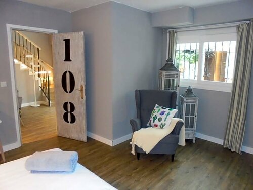 Гостиница Hostal Tak в Марбелье