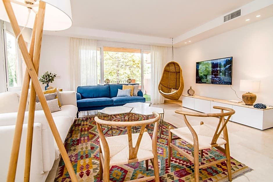 Фото Port Oasis Golden Mile Apartment