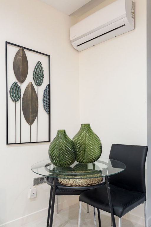 Фото Limehome Madrid Calle de la Paloma