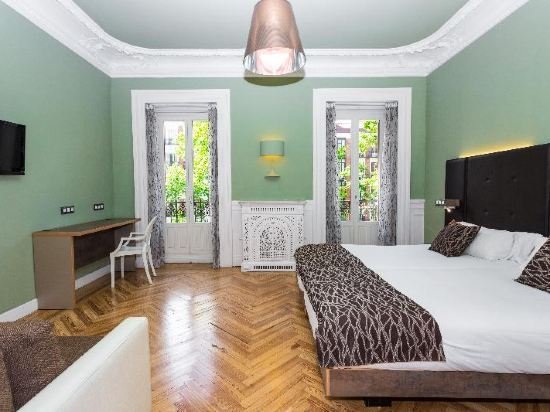 Фото Petit Palace Lealtad Plaza