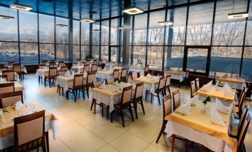 Фото Hotel AquaCity Seasons