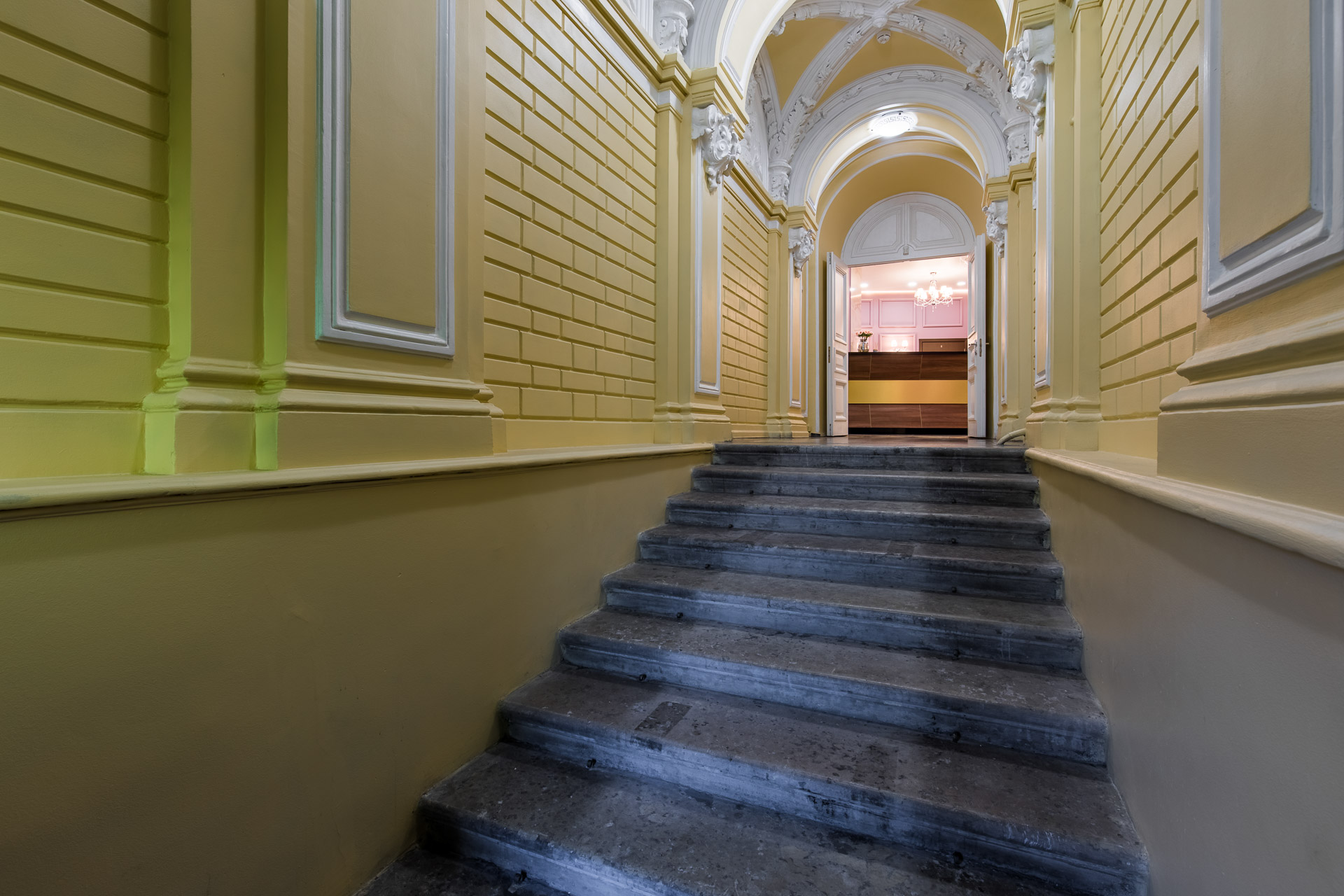 Фото Елисеевский