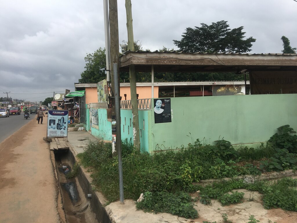Bar, pub Ma dorghters pub, Earth, photo