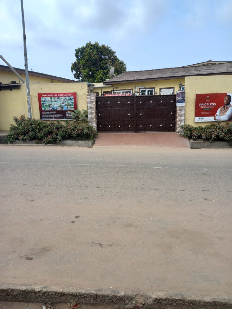 Entertainment center Priceless entertainment, Accra, photo