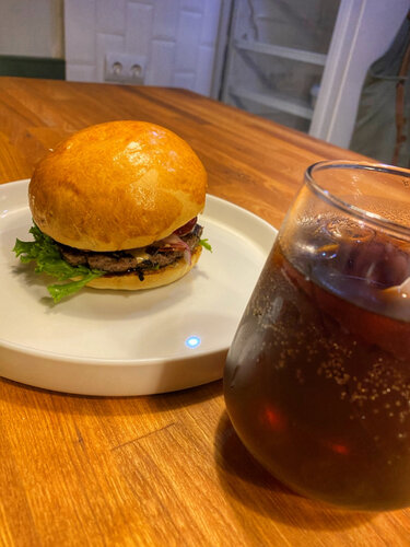 محل صنع البيتزا Lavka Burger ، إقليم بريمورسكي كراي، صورة