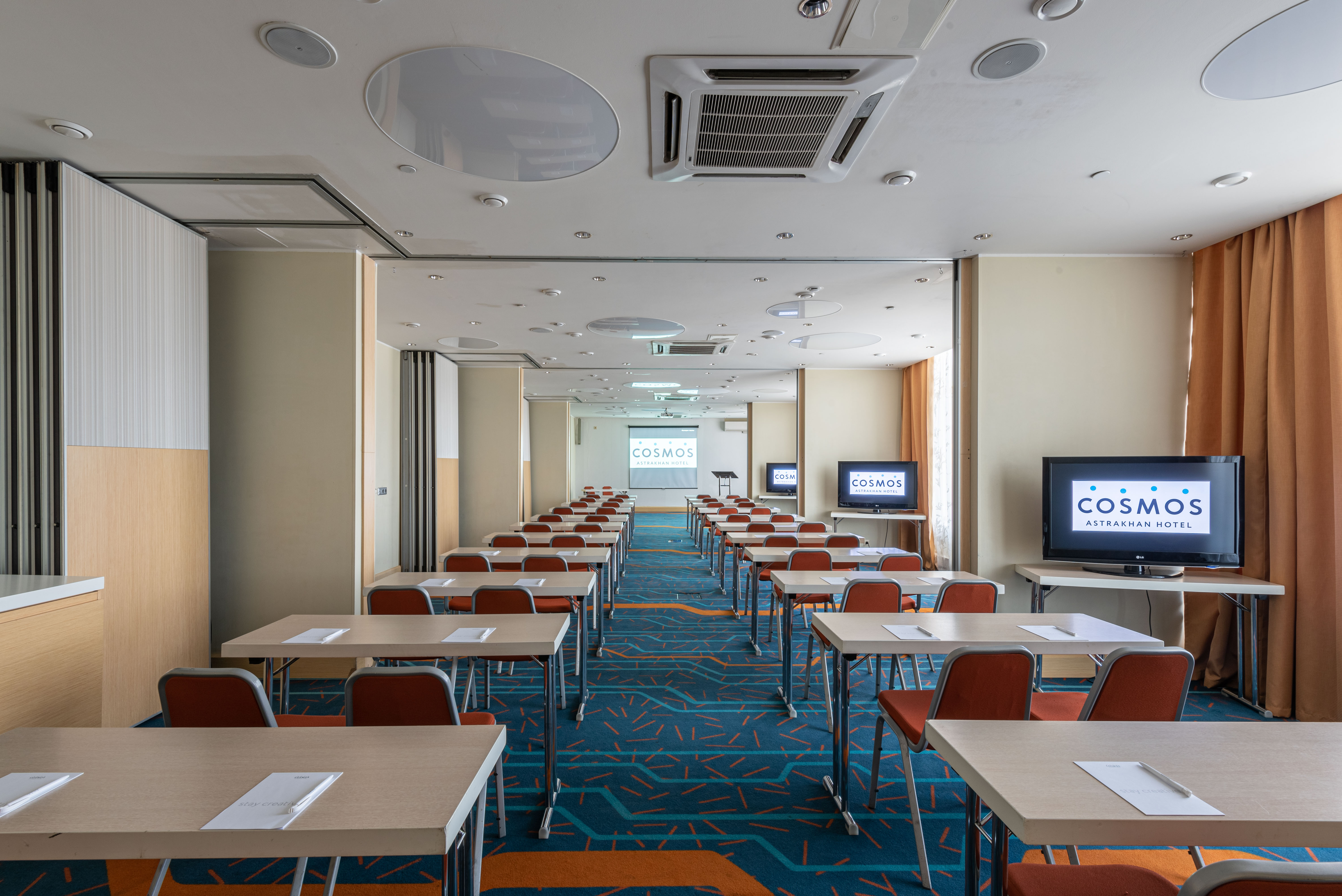 Фото Cosmos Astrakhan Hotel