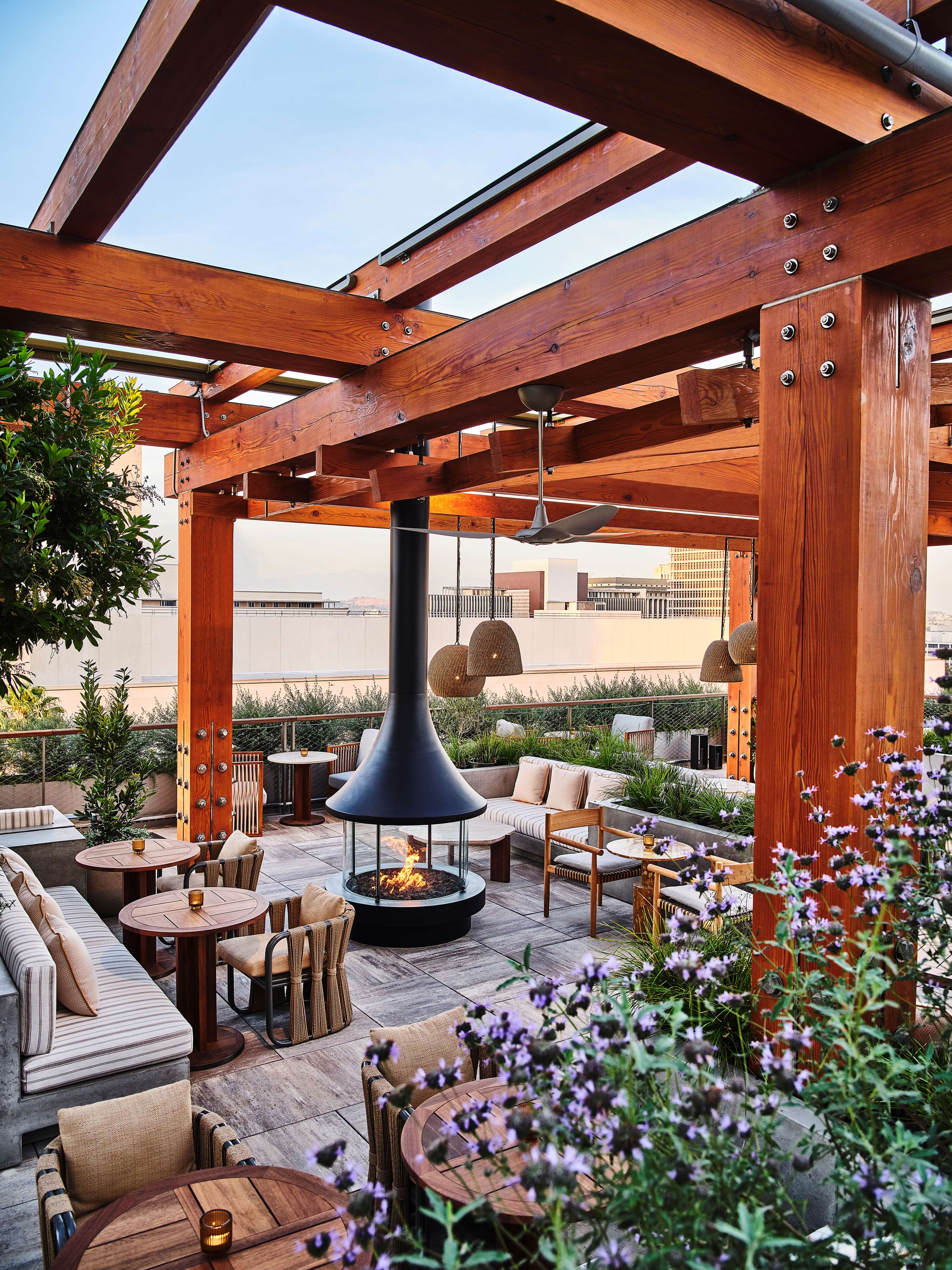 Фото Conrad Los Angeles