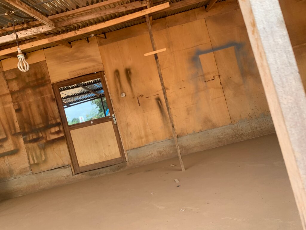 Bedroom furniture Isaac’s Shop, Earth, photo