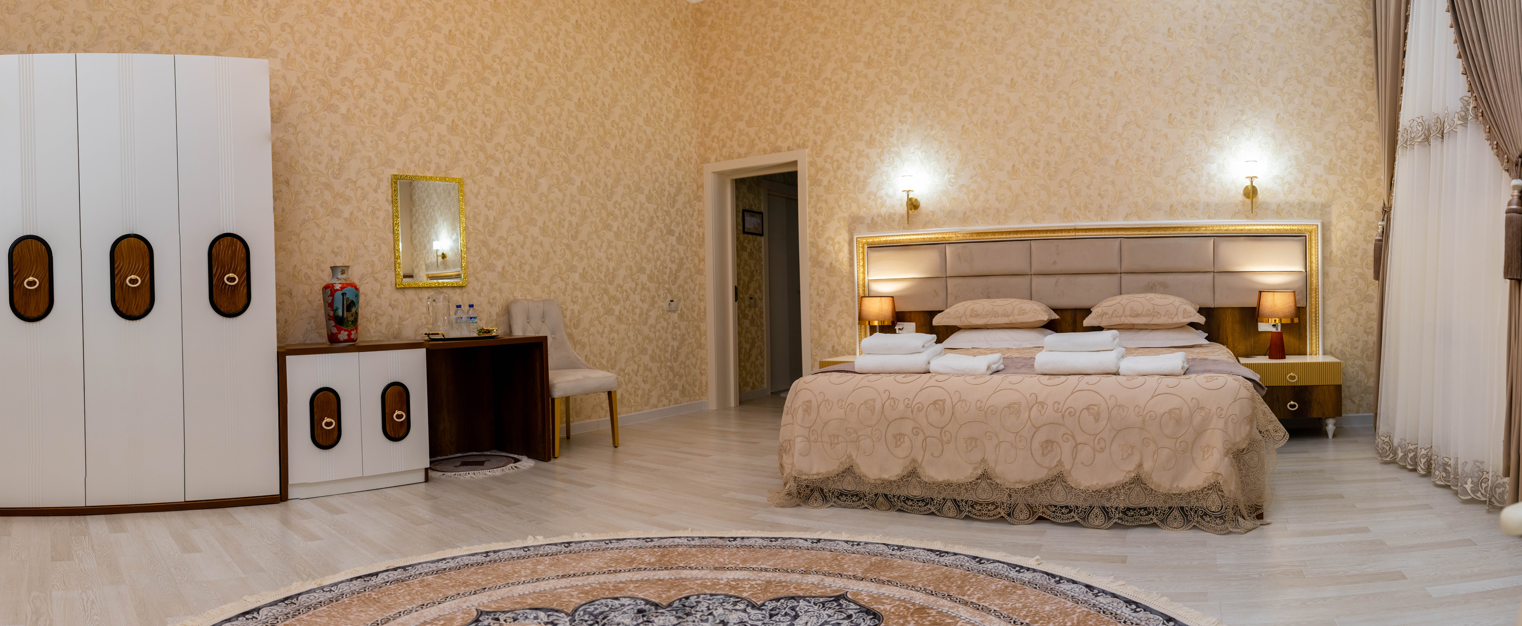 Фото Renaissance Boutique Hotel