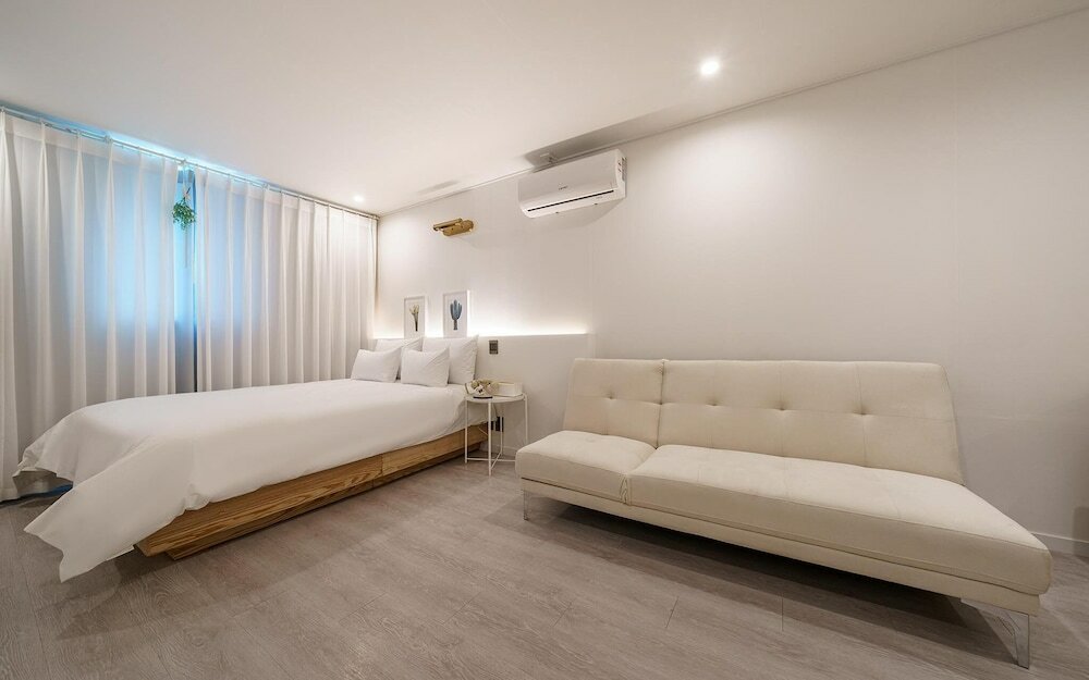 Фото Jongno Hotel Rawa