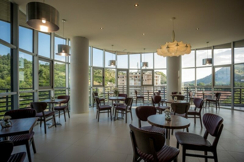 Гостиница Sky Hotel в Шкодере