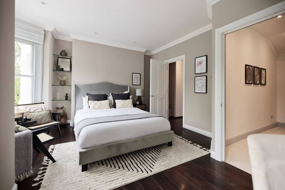 Фото The Chelsea Crib - Prestigious 3bdr House With Garden