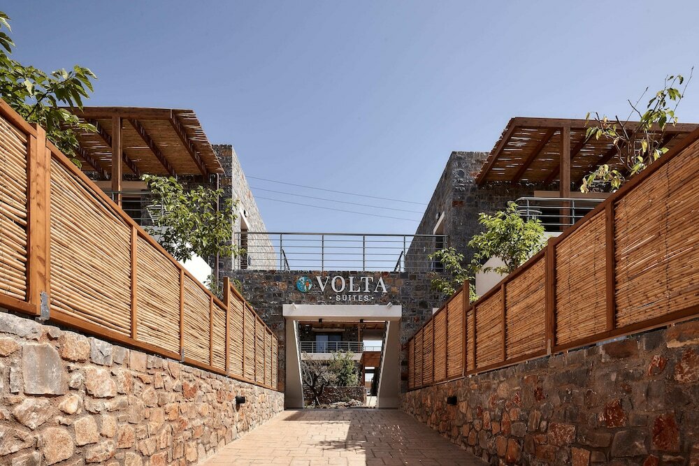 Фото Volta Suites and Villas