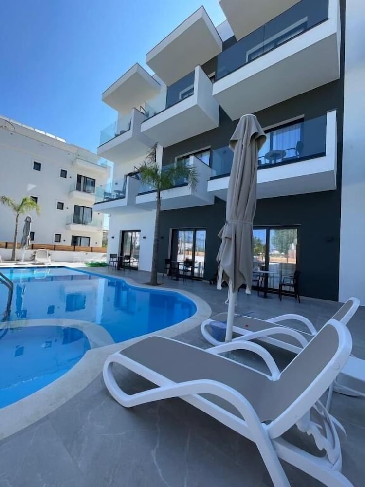 Фото Absolute Hotel