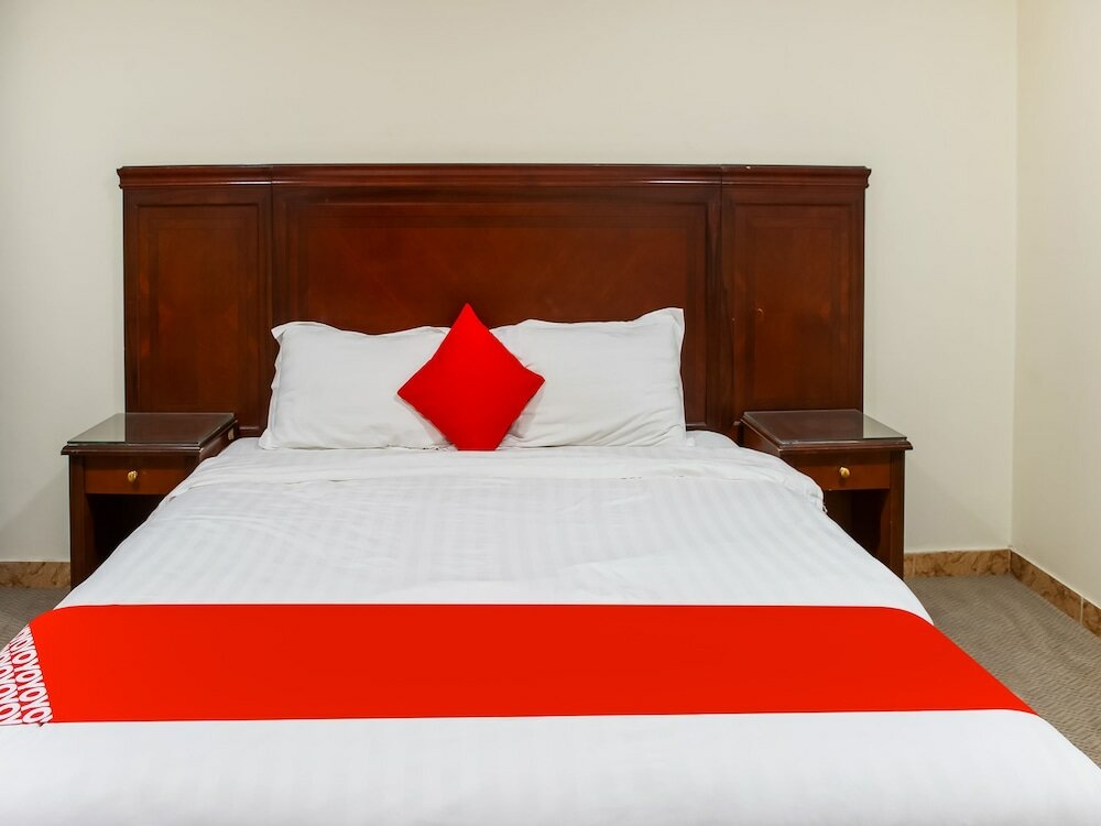 Фото Oyo 525 Rose Plaza1