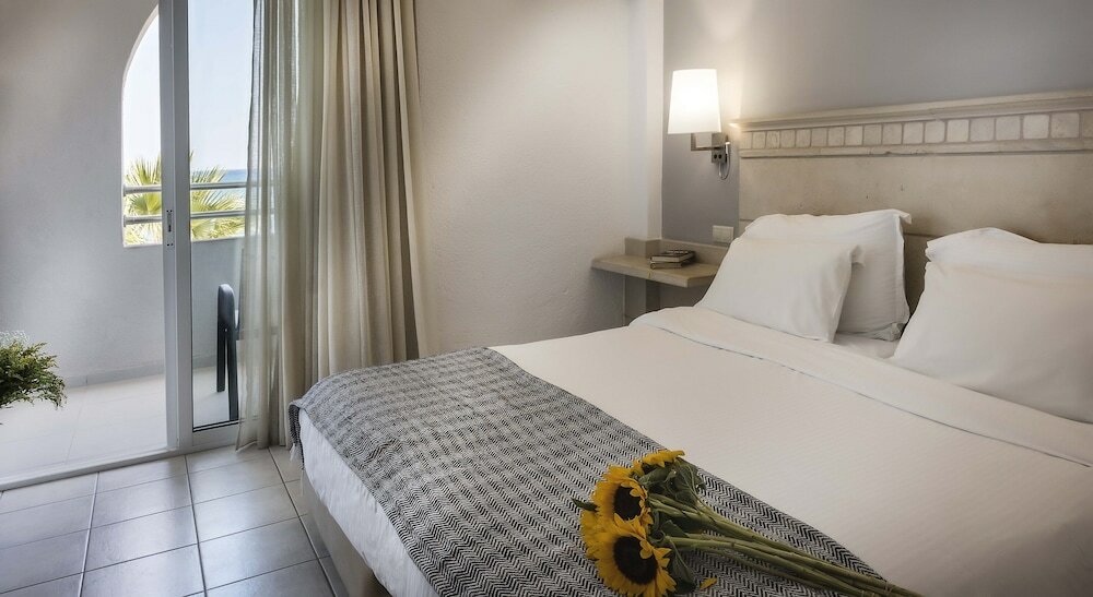 Фото Glaros Beach Hotel