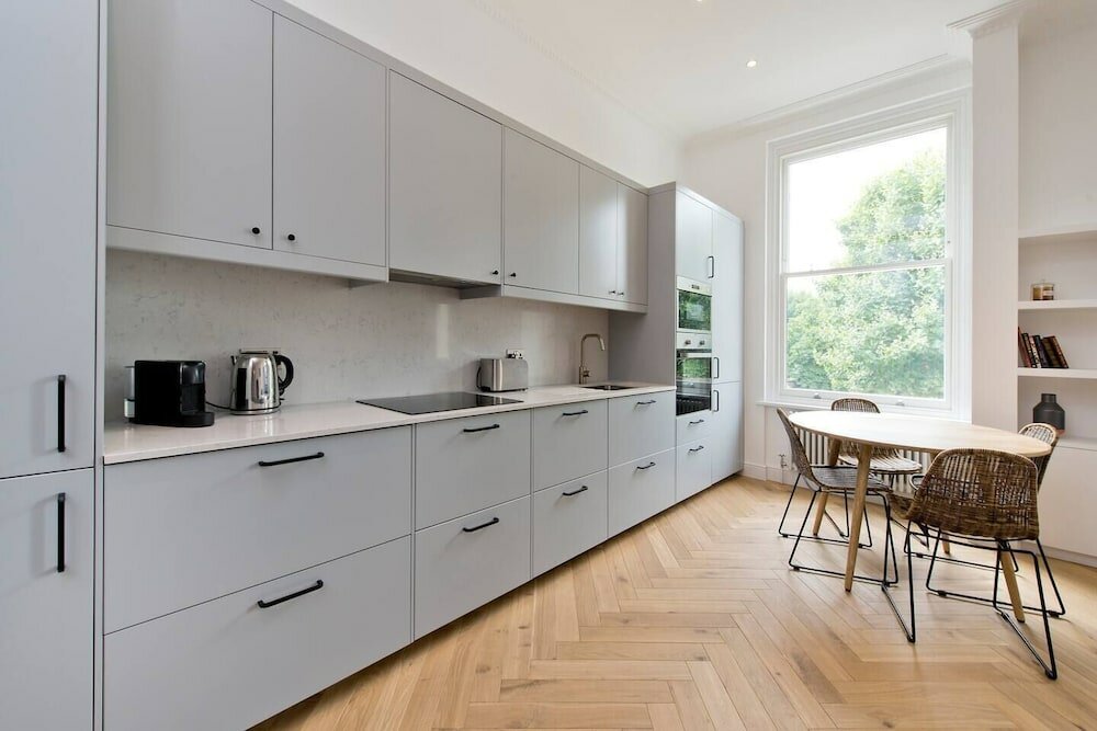 Фото Modern, Chic 1-bed in Notting Hill
