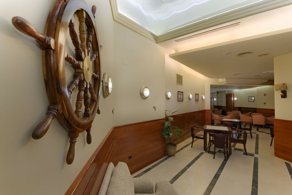 Фото Hotel Puertobahia & SPA