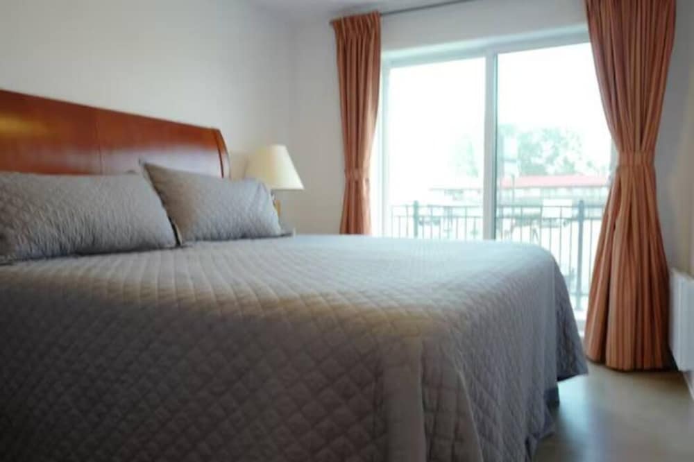 Фото 2001 AV. Beaconsfield