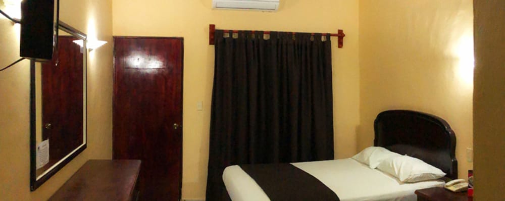 Фото Hotel Miramar Inn