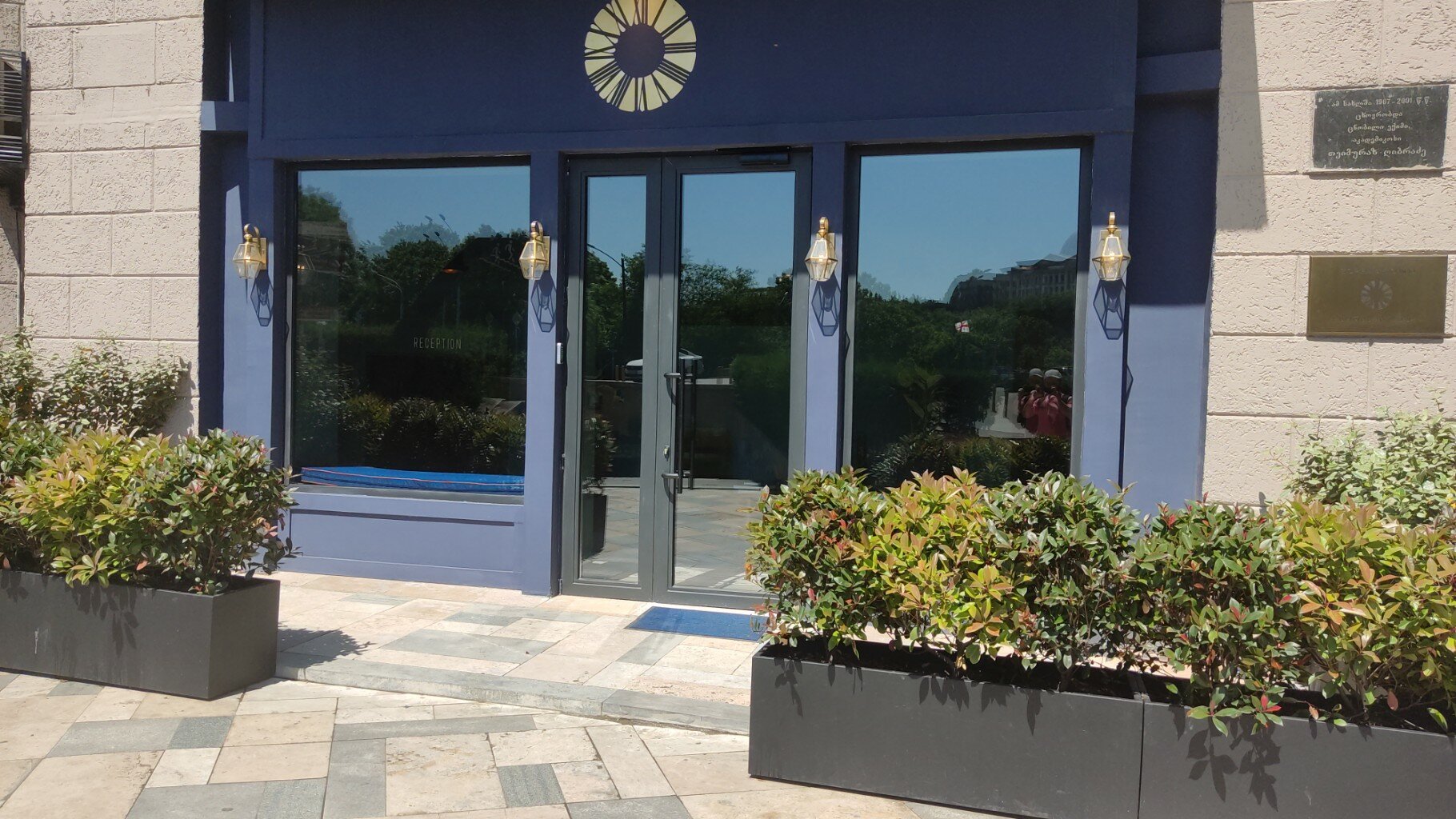 Фото Zorba & Bond hotel on the 8th