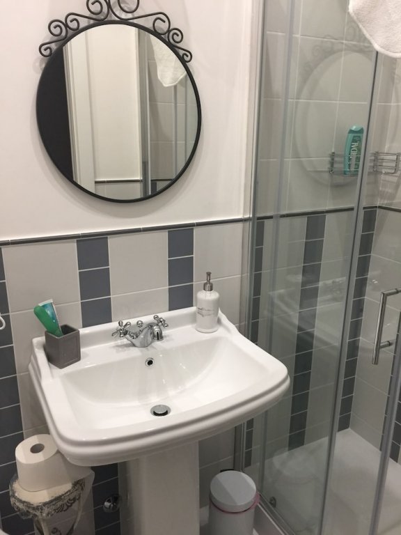 Фото La piazzetta delle regine