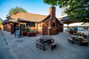 Town Crier (England, Coventry), bar, pub
