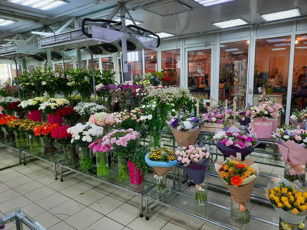 Flower shop Fmart, Saint Petersburg, photo