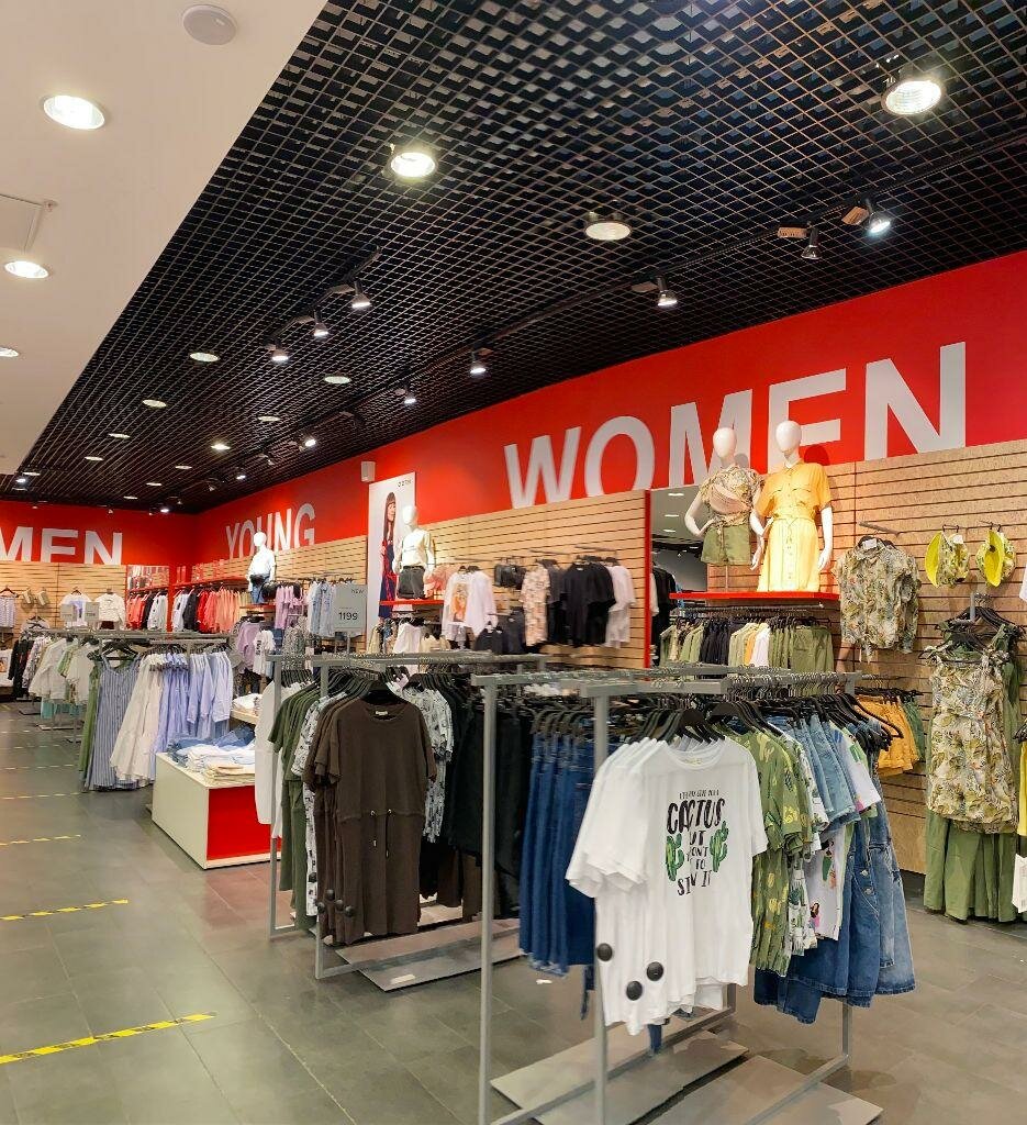 Магазин одежды O'STIN, Санкт‑Петербург, фото