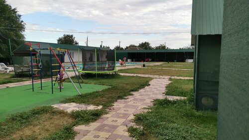 Глава Буденновского округа и завхоз местной школы не поделили гуманитарную помощь на СВО
