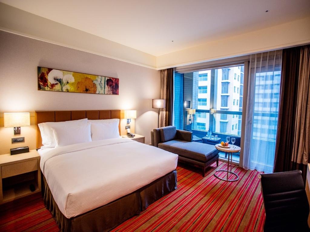 Фото Fullon Hotel Taoyuan Airport Access Mrt A8
