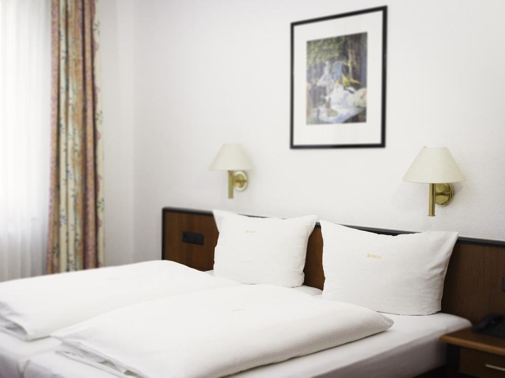 Фото отеля 3