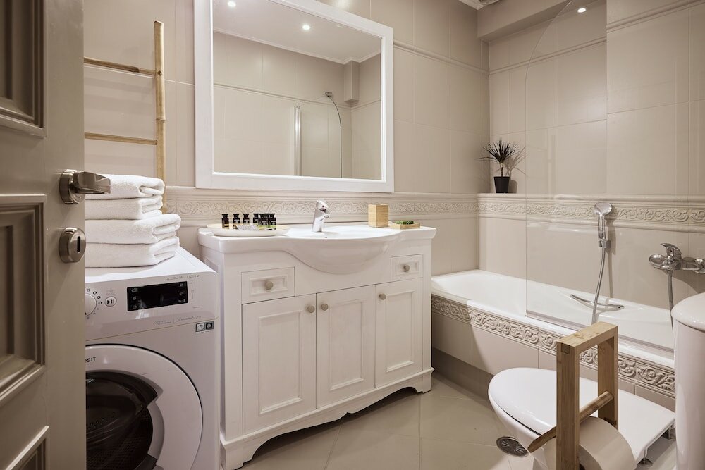 Фото Plaka's Villa with Breathtaking Acropolis View