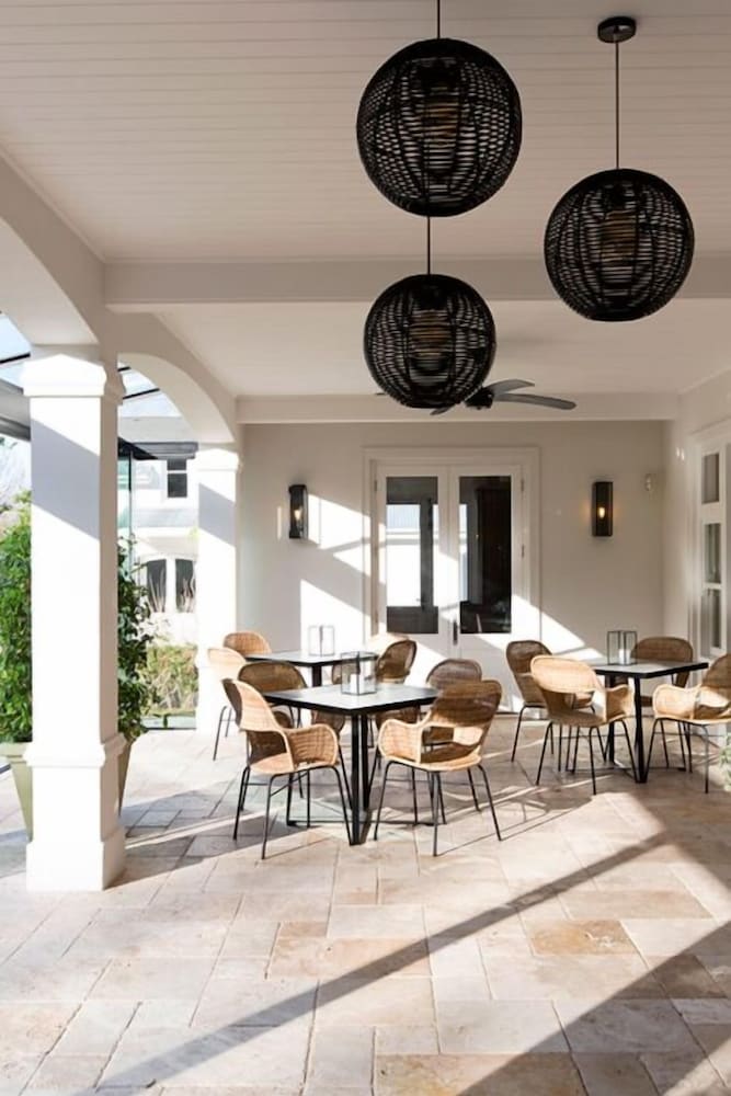 Фото Arambrook Boutique Hotel