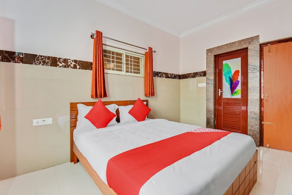 Фото Oyo 43308 Sri Sai Guru Comforts