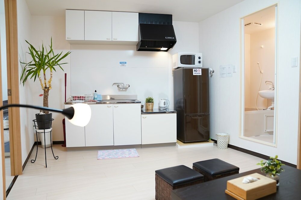 Фото Metro Hanazonocho Apartment 2