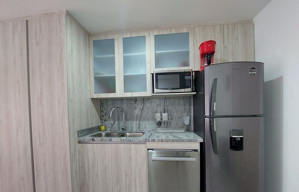 Фото Sunset View Luxury Condos