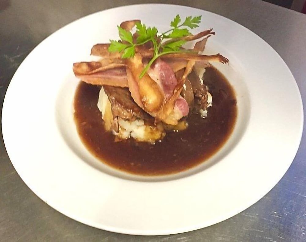 Фото The Halfway House Pub and Kitchen