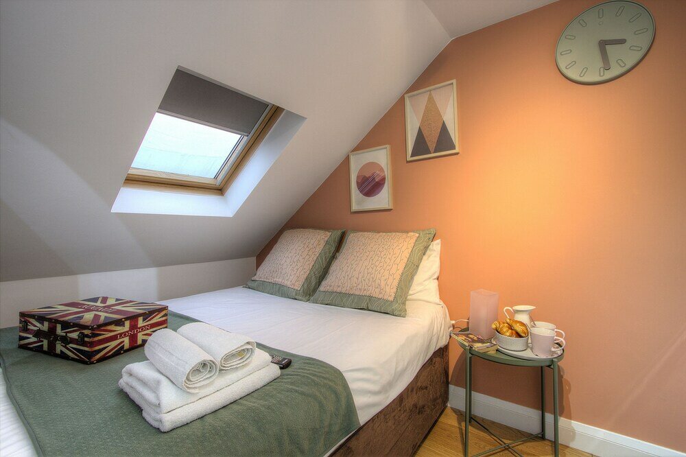 Фото R2 Medium Studio