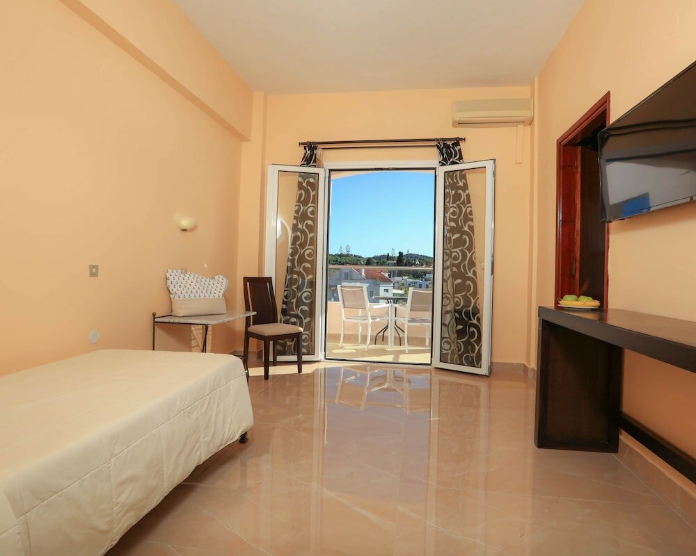 Фото Cavomarina Beach-Adults Only