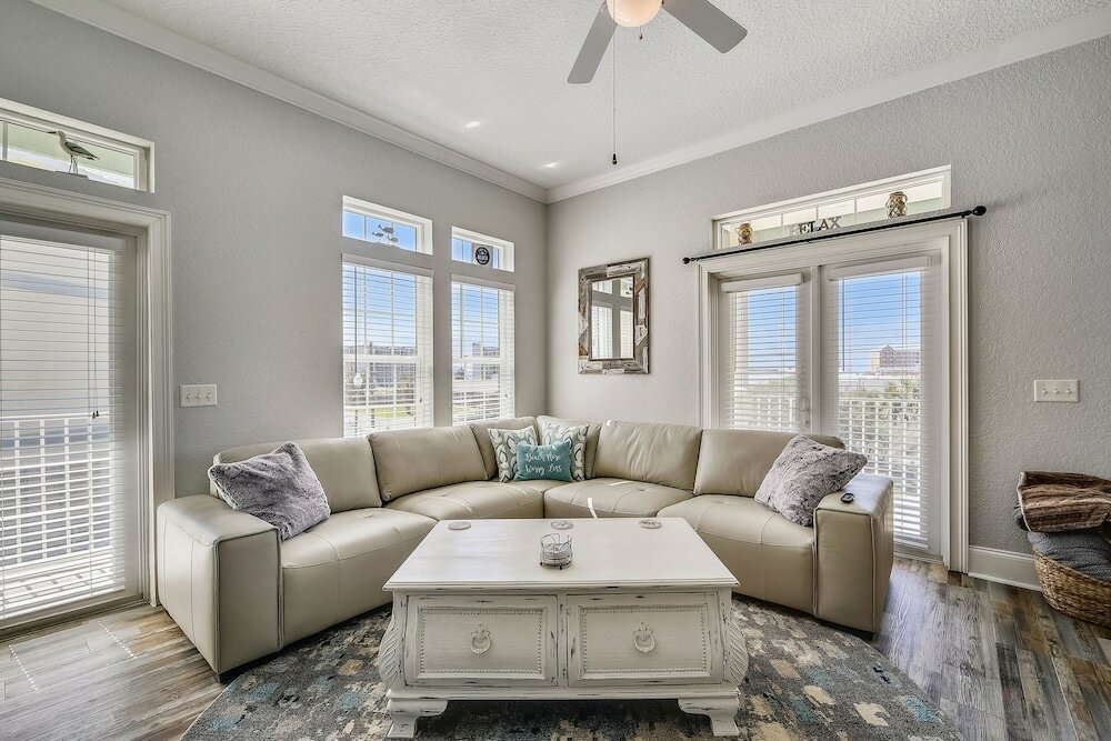 Фото C Dreams by Book That Condo