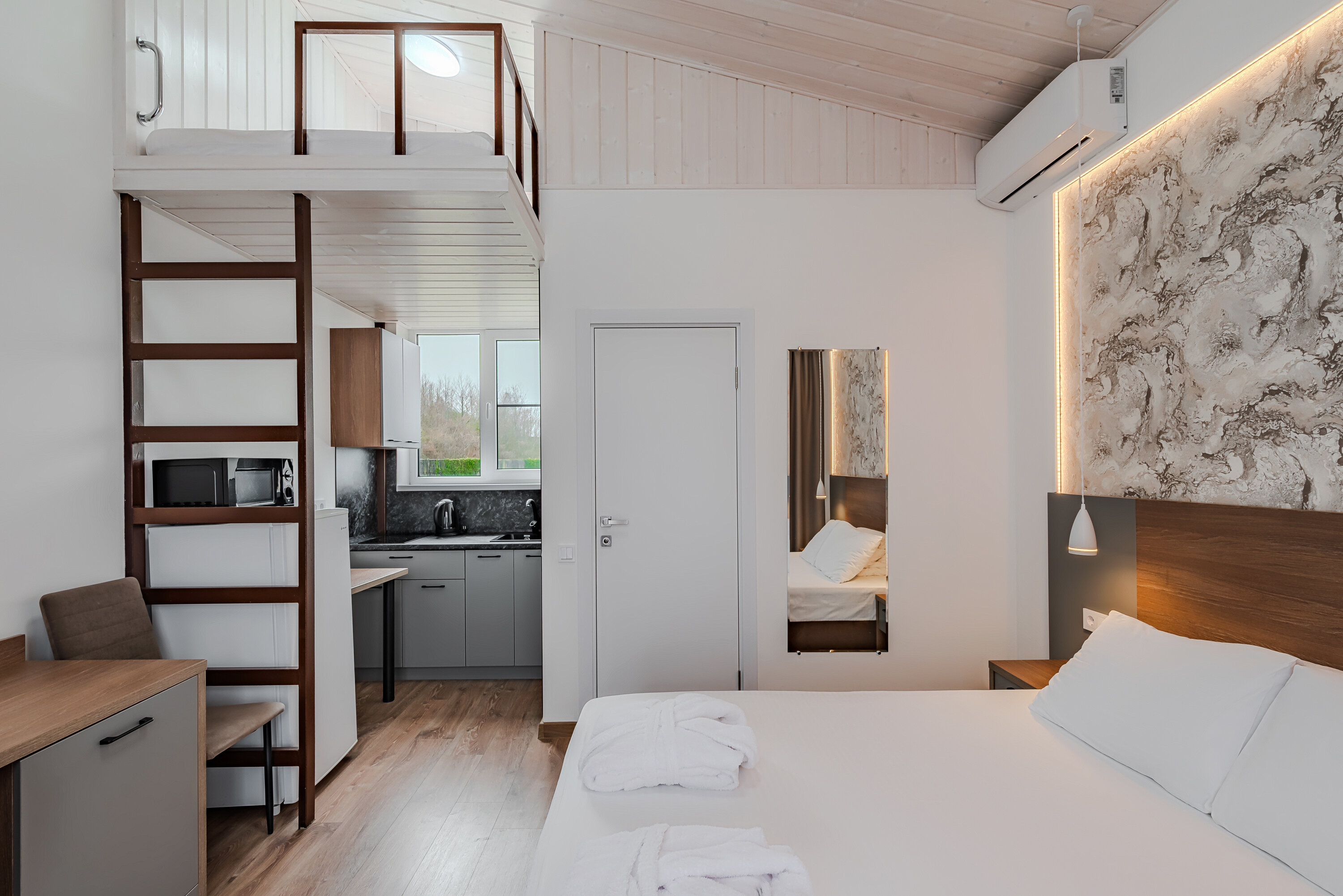 Фото Astra Montale Family