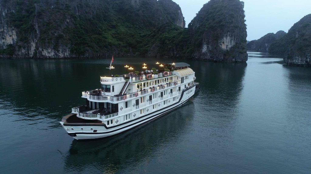 Hotel Halong Paloma Cruise, Ha Long, photo