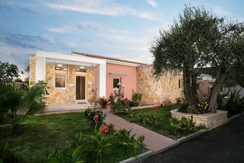 Гостиница Three Stars Luxury Villas