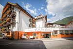 Touring Hotel