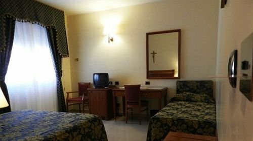 Гостиница Hotel Centro Di Spiritualità Padre Pio в Сан-Джованни-Ротондо