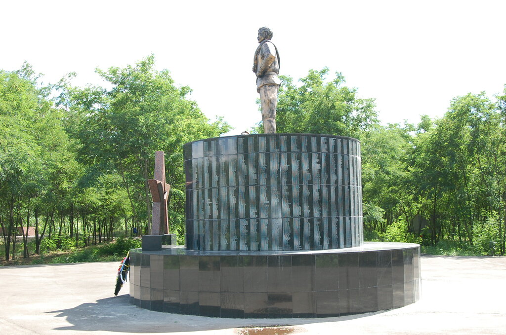 Monument, memorial Новоскольцам, вернувшимся с Великой Отечественной войны, Noviy Oskol, photo