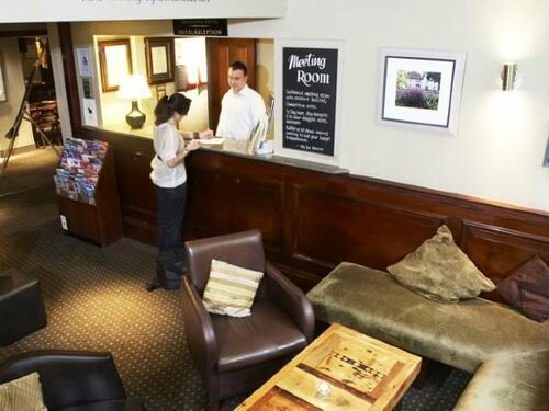 Greyhound Hotel