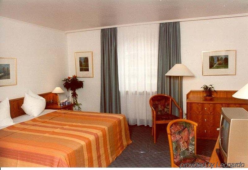 Фото Premier Inn Passau Weisser Hase