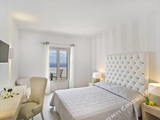 Фото Santorini Palace